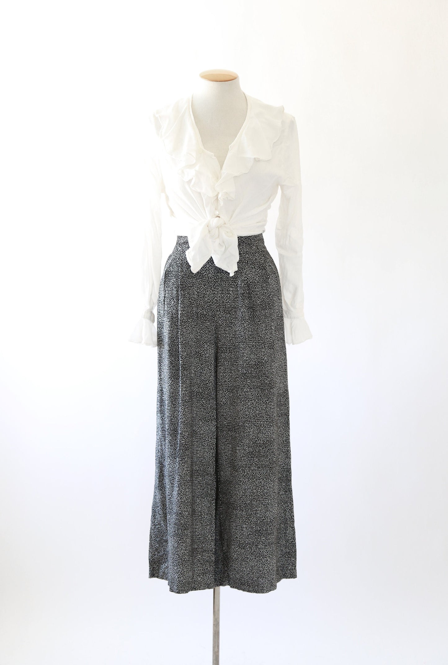 Vintage 90s Cropped polka dot pants