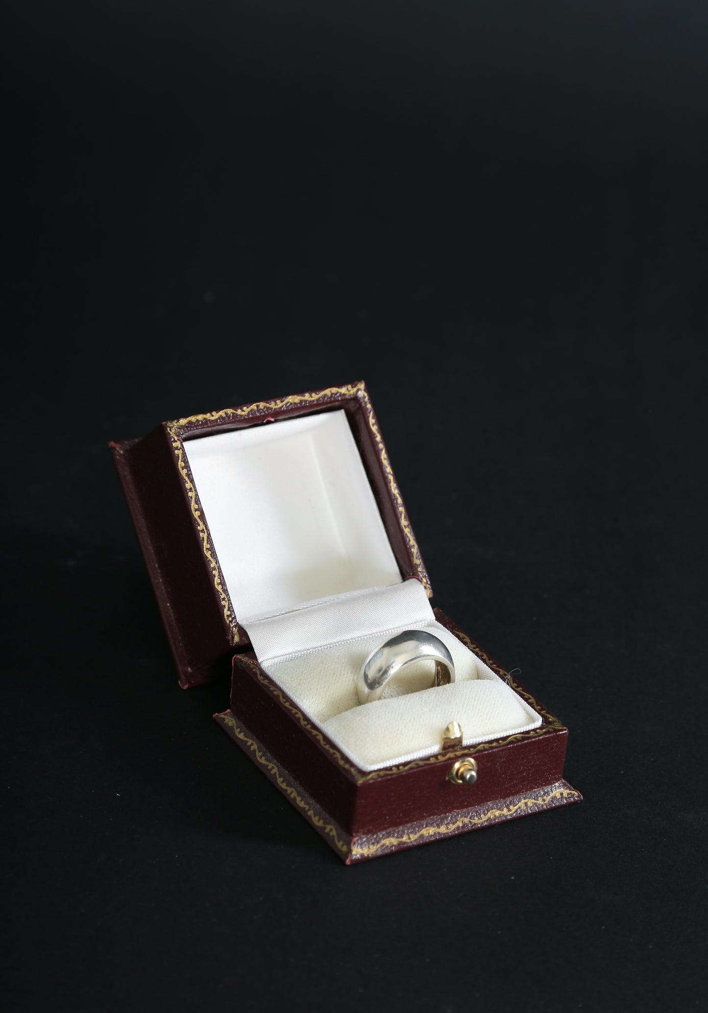 Sterling Silver Puffy cigar band Ring sz.7 5g