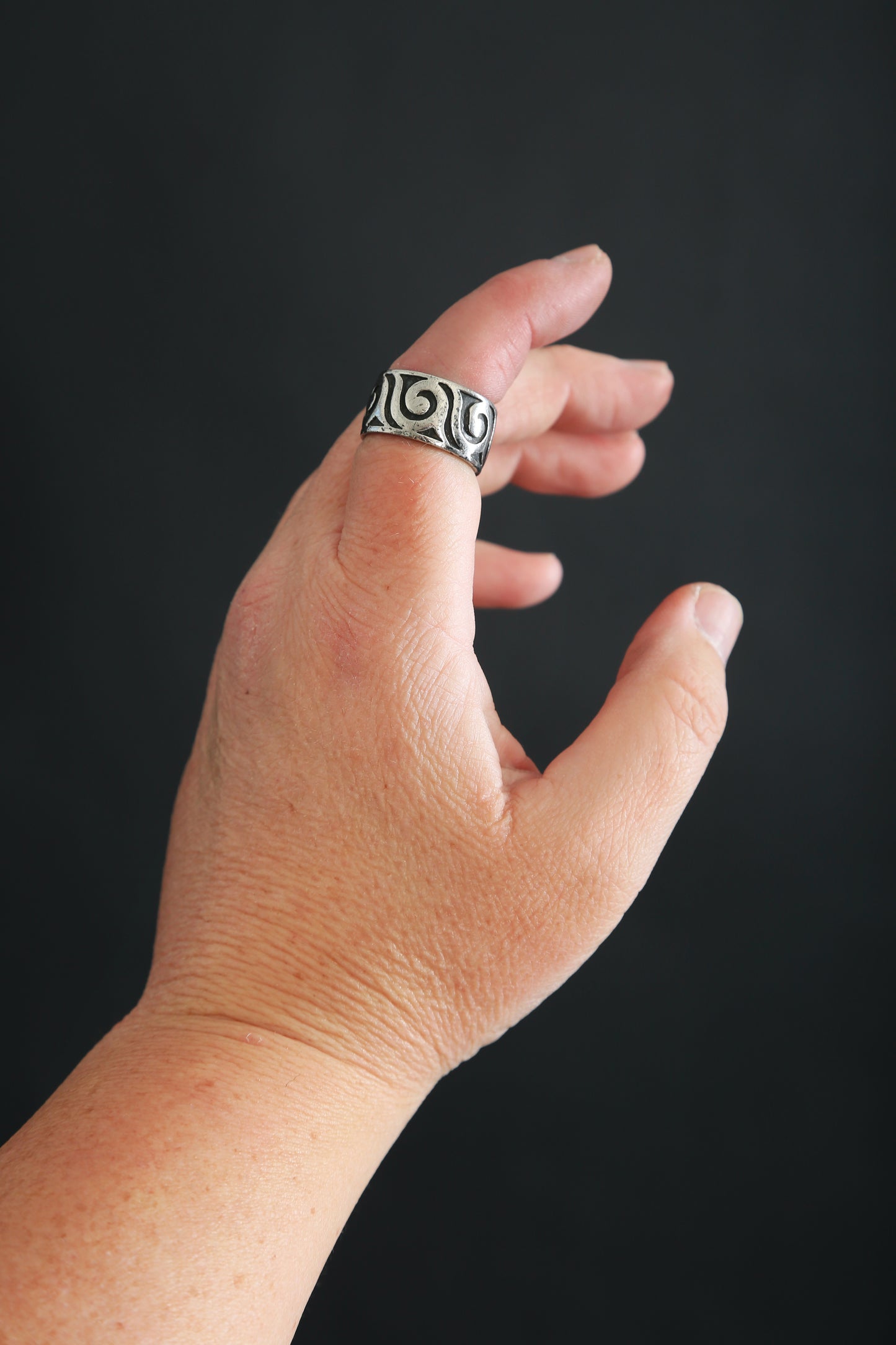 Sterling Silver Wave band Ring sz.7 | 8g