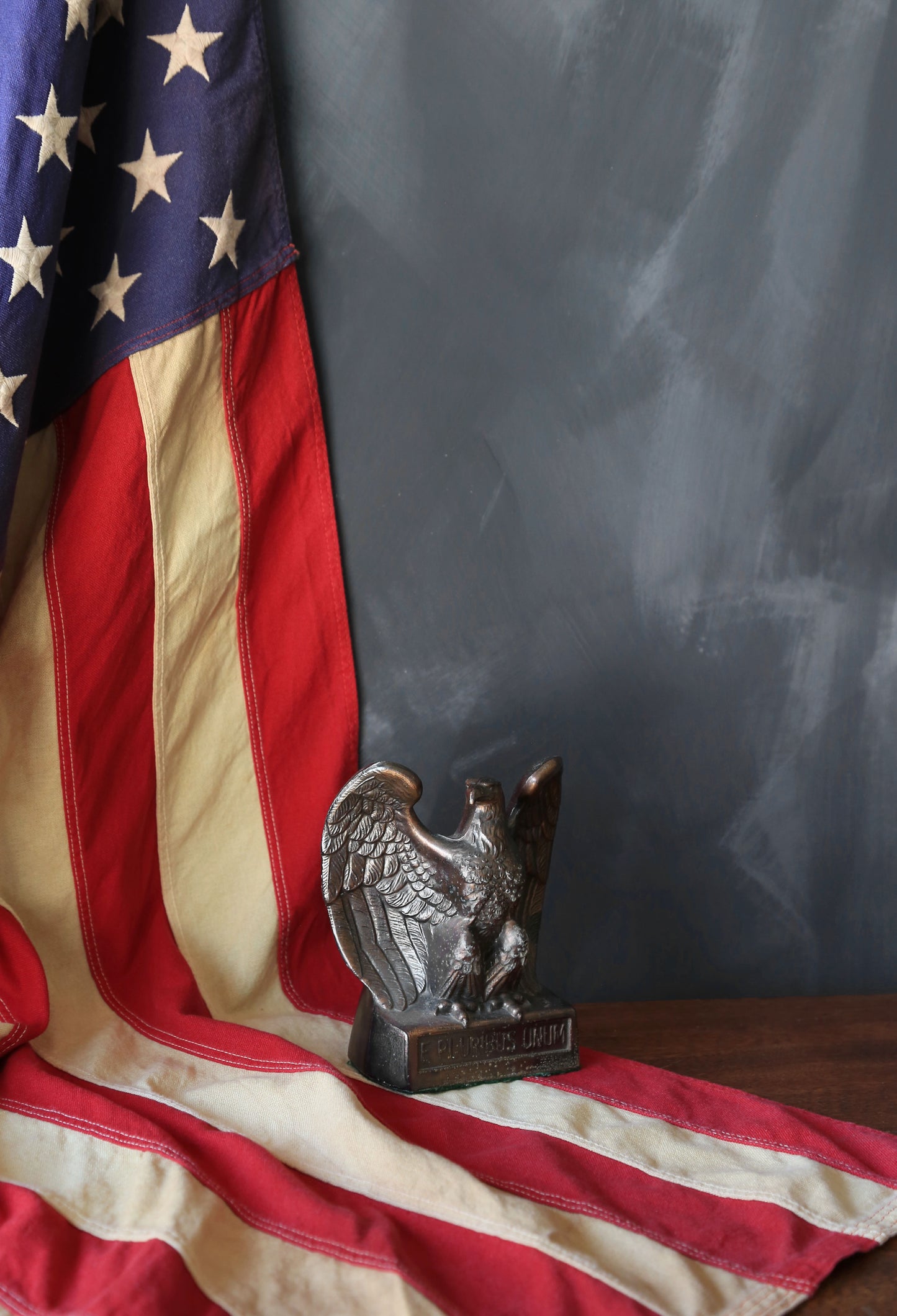 Vintage cast metal American Eagle bookend | E Pluribus Unum
