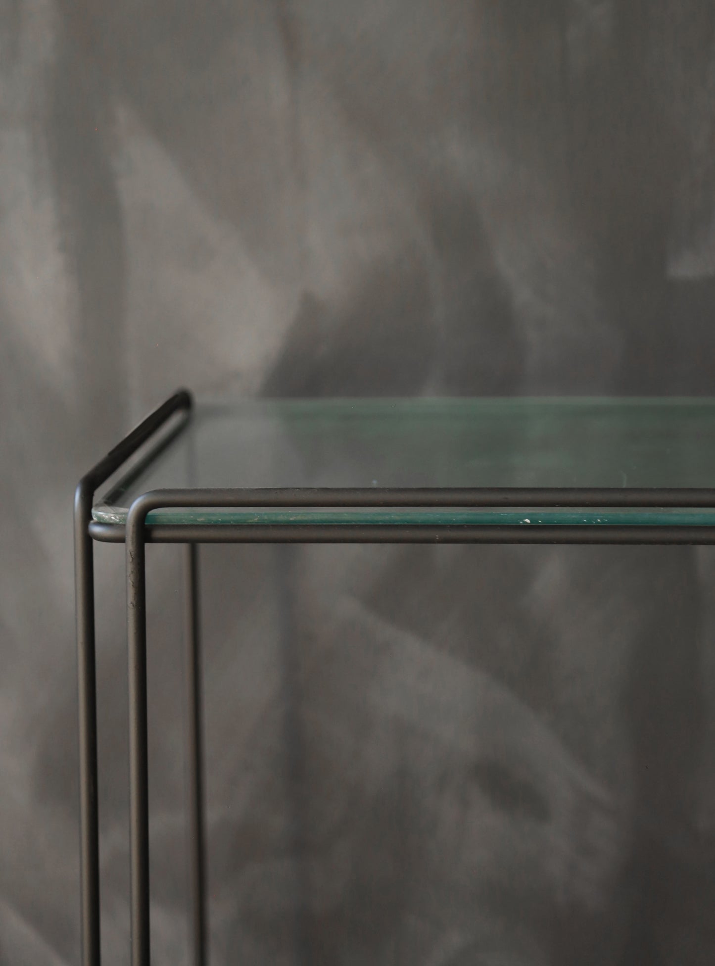 Vintage Max Suaze Isocele black metal + glass side end table