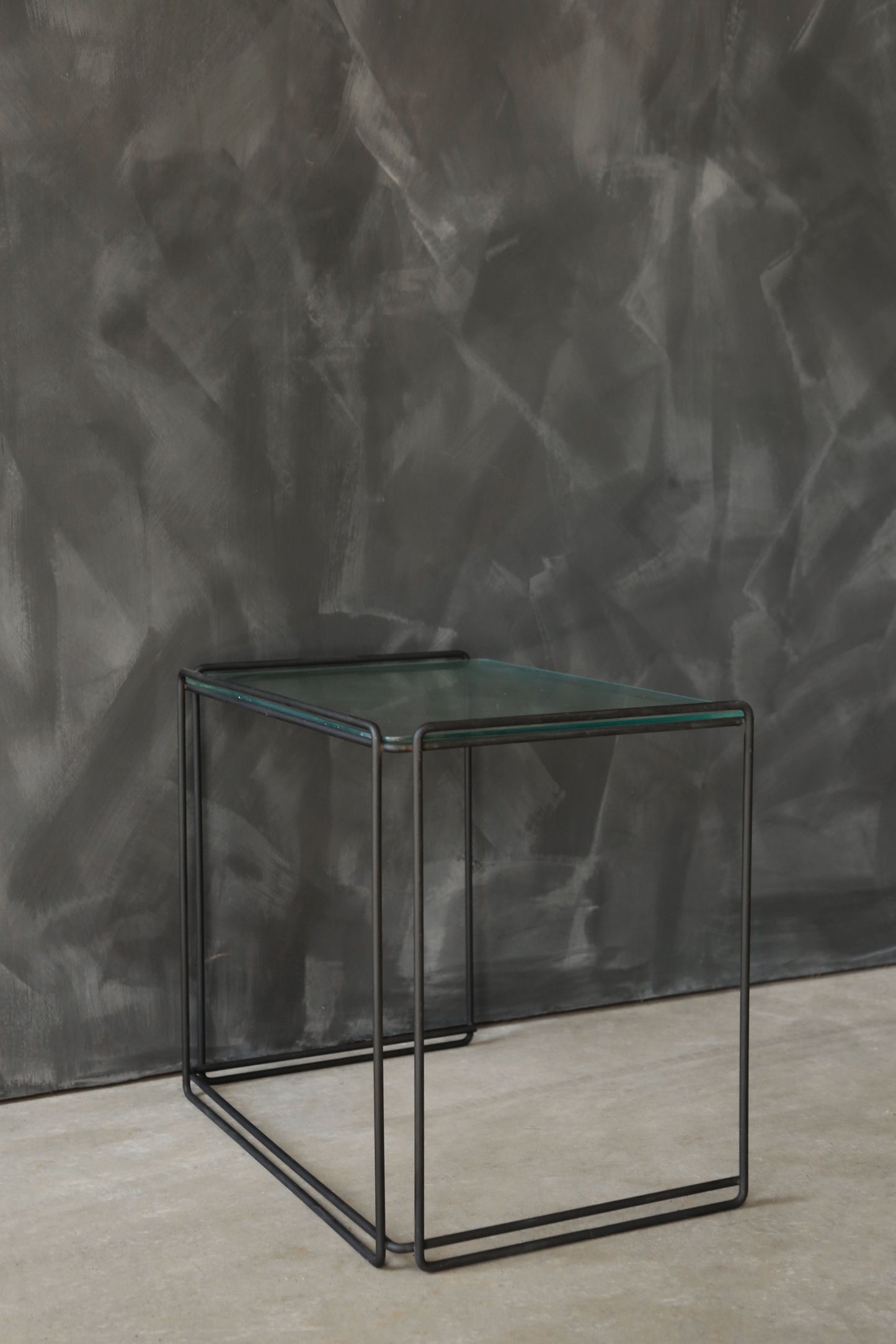 Vintage Max Suaze Isocele black metal + glass side end table