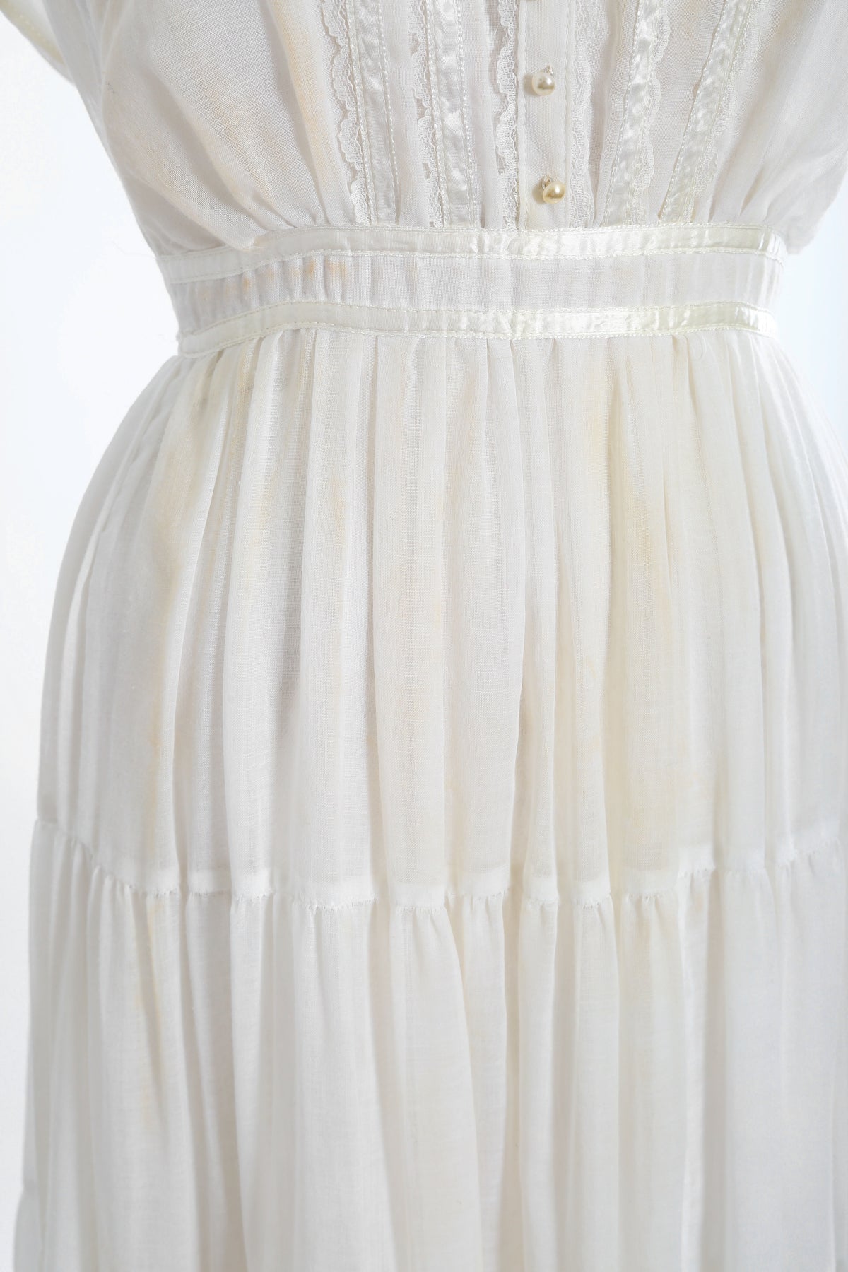 Vintage 70s Gunne Sax Ivory lace maxi dress