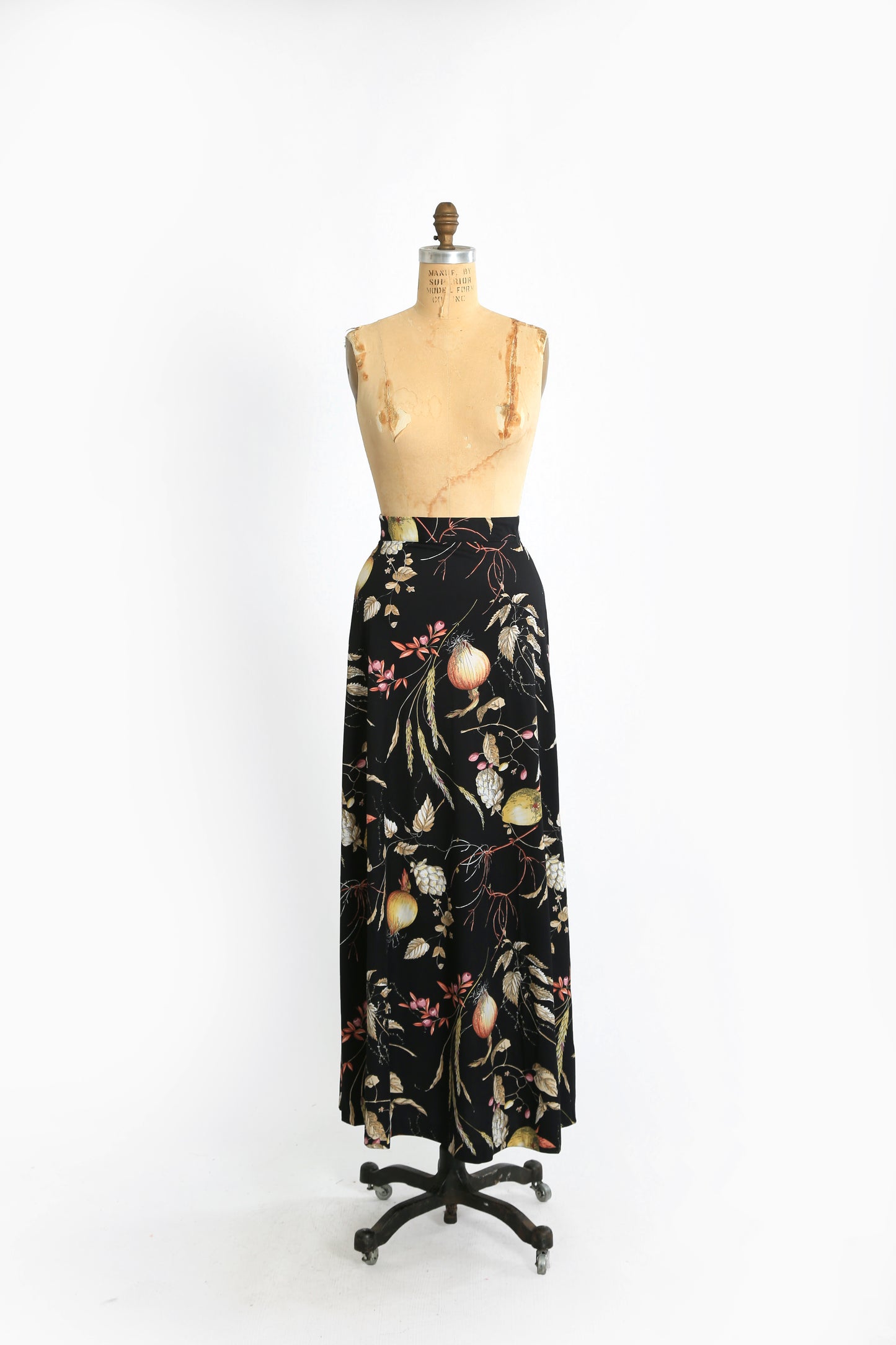 90s Onion Vegetable print maxi skirt