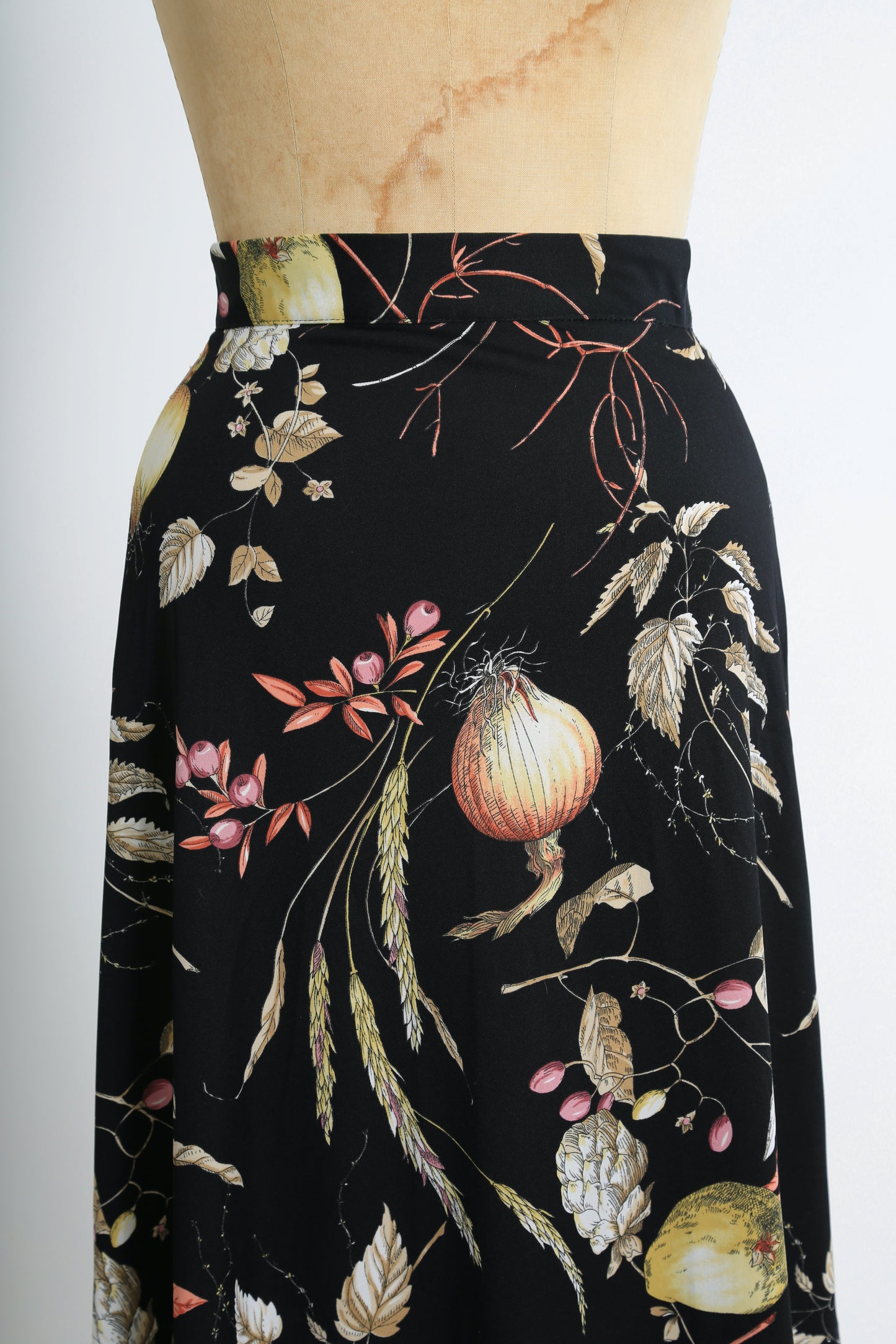 90s Onion Vegetable print maxi skirt