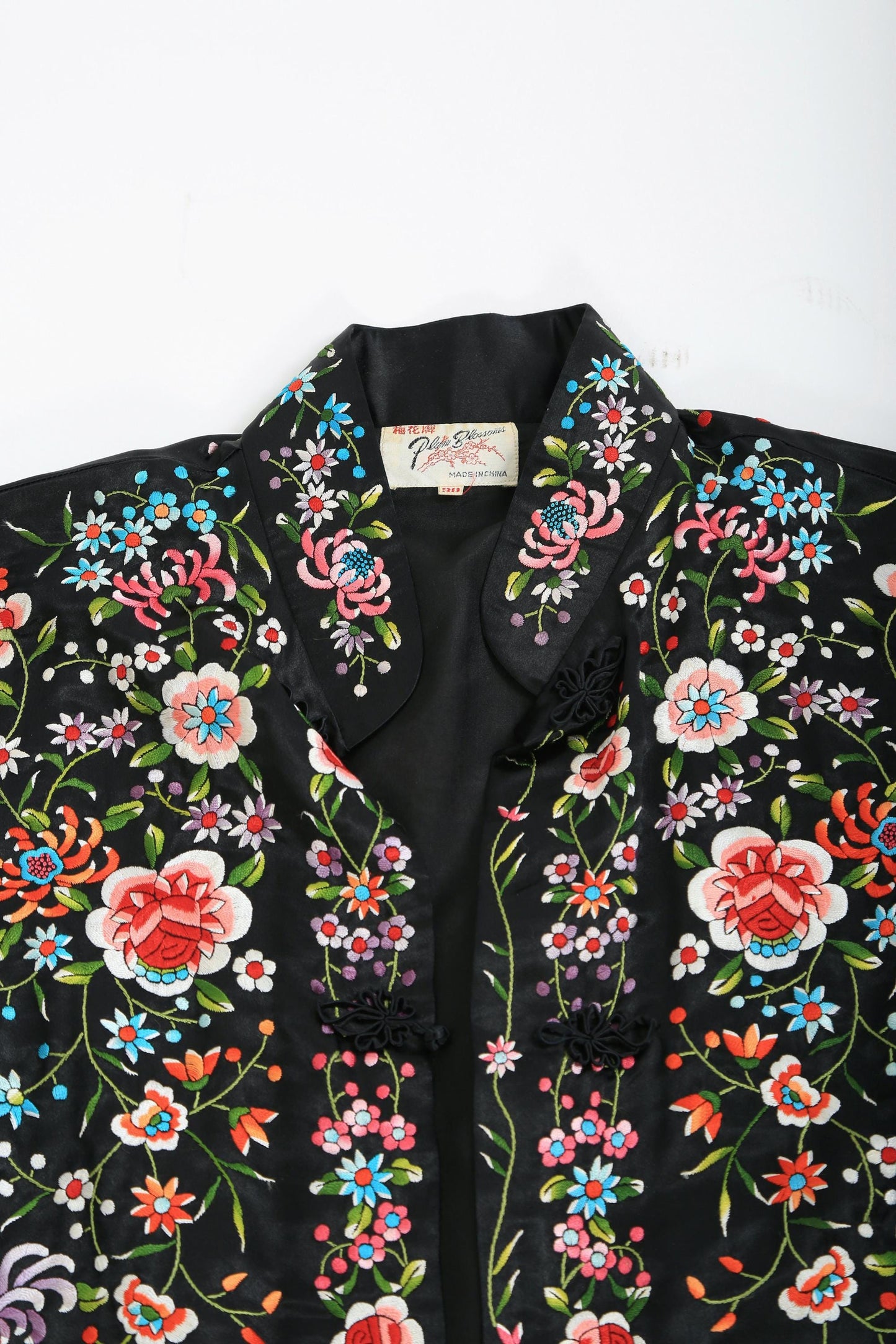 Vintage 60s hand embroidered Chinese silk jacket