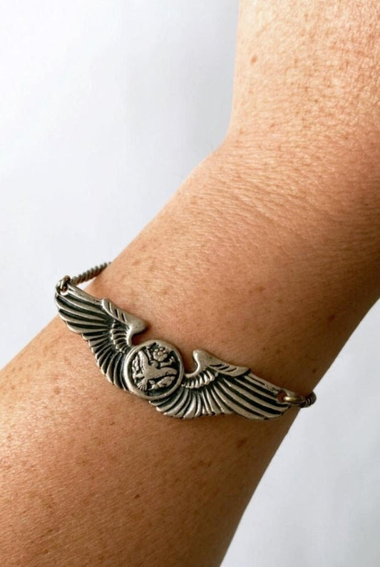 Vintage 1940s WWII US. Army Air Force flight wings sterling silver bracelet 8.3g