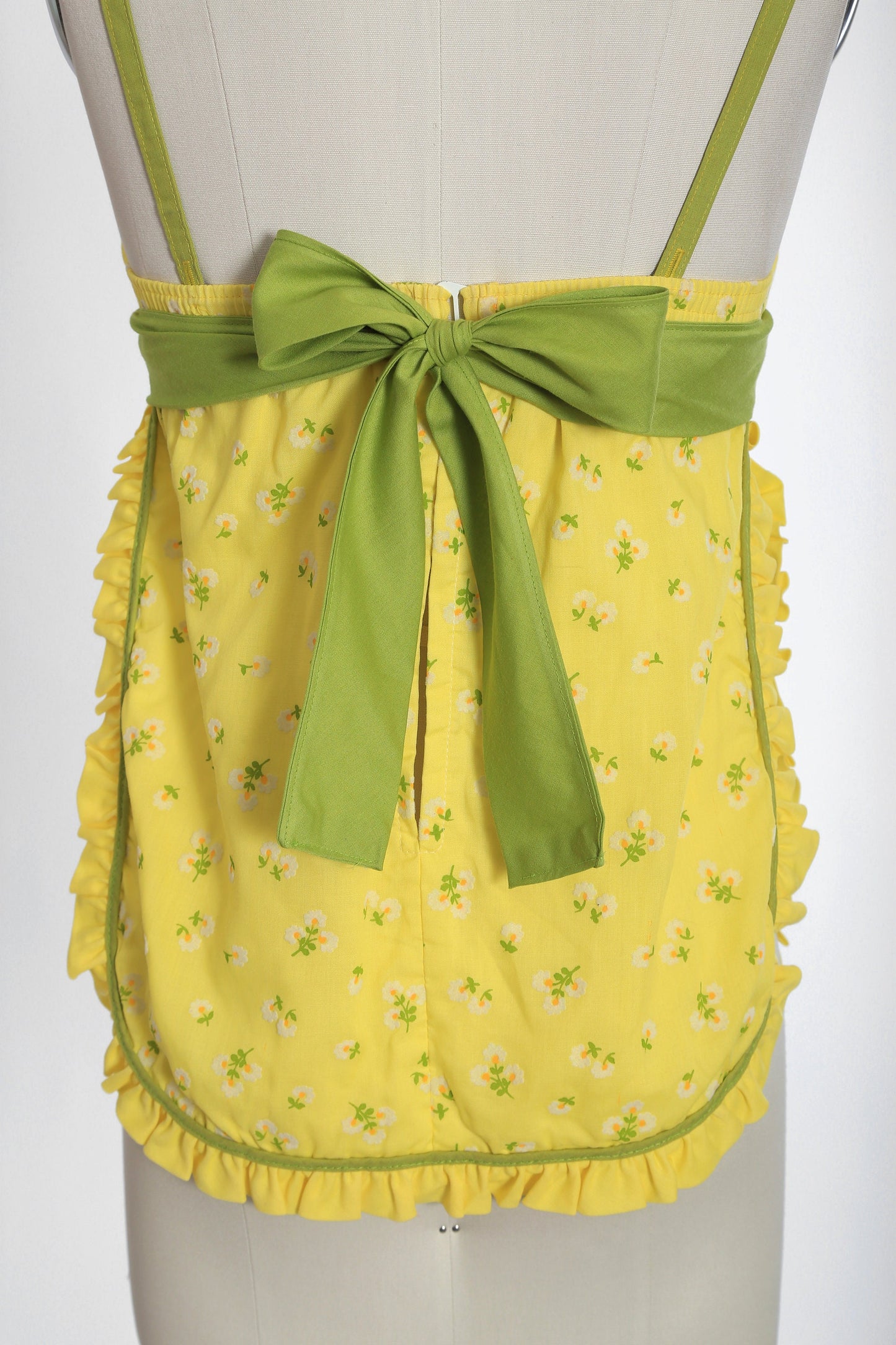 Vintage 60s 70s floral daisy ruffle open side tank top