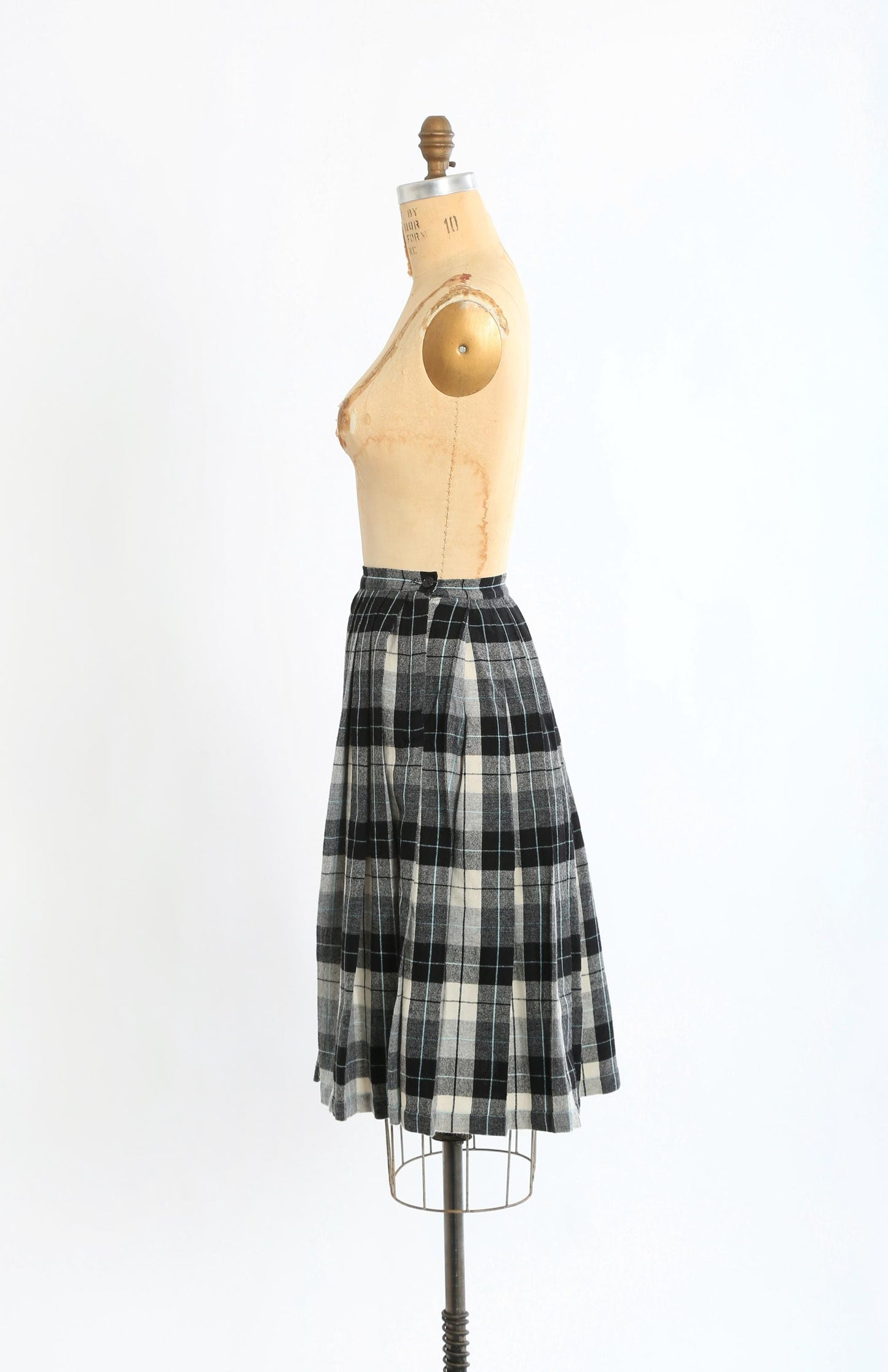 Vintage 1950s black pleated plaid wool skirt