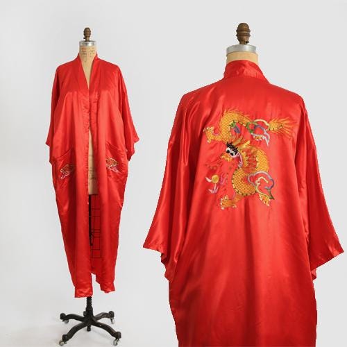 Golden Bee silk robe | Vintage Chinese hand embroidered Red purse silk dragon robe