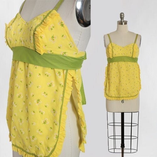 Vintage 60s 70s floral daisy ruffle open side tank top