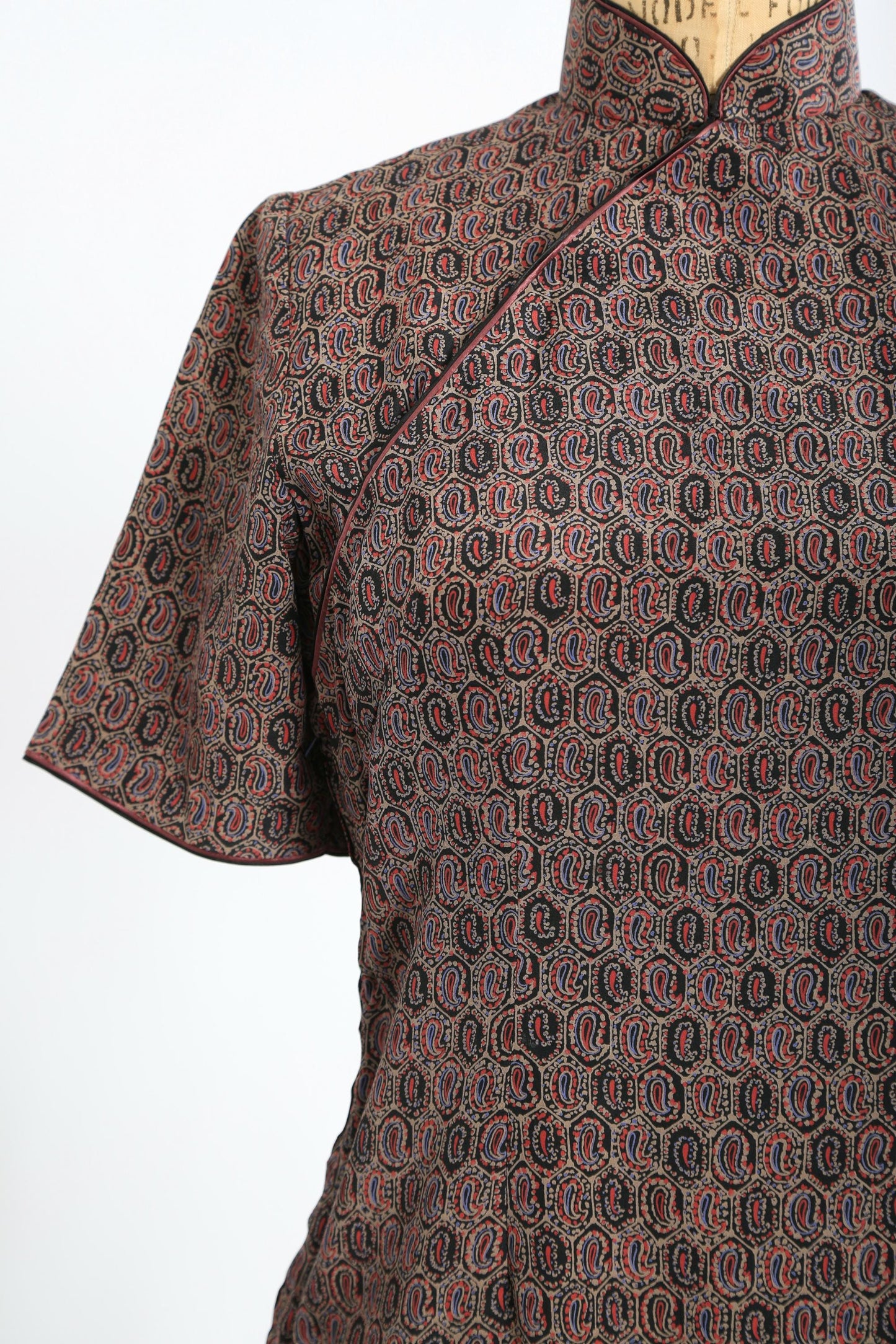 Vintage 60s Purple Silk paisley Cheongsam dress