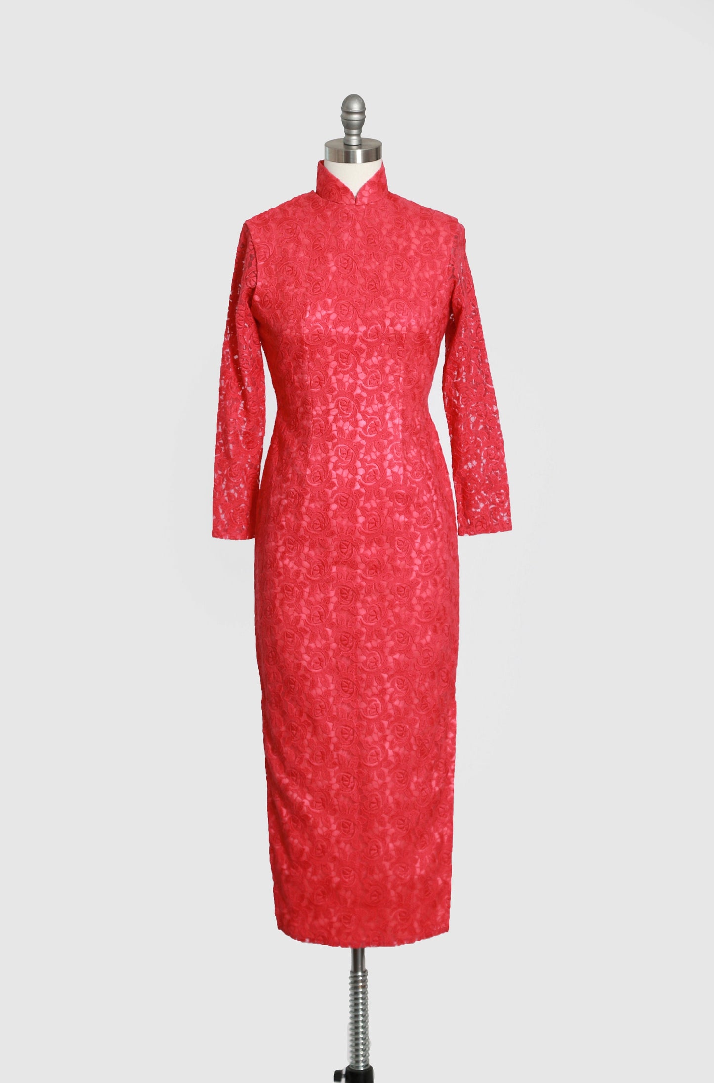 Vintage 60s pink embroidered floral rose lace cheongsam dress
