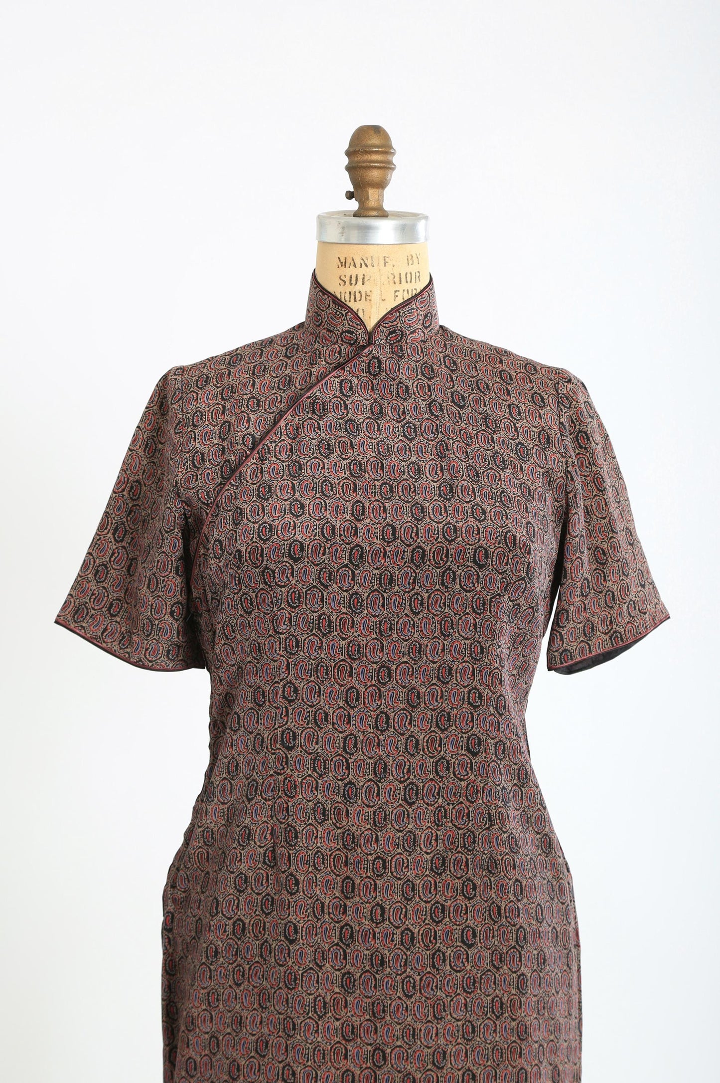 Vintage 60s Purple Silk paisley Cheongsam dress