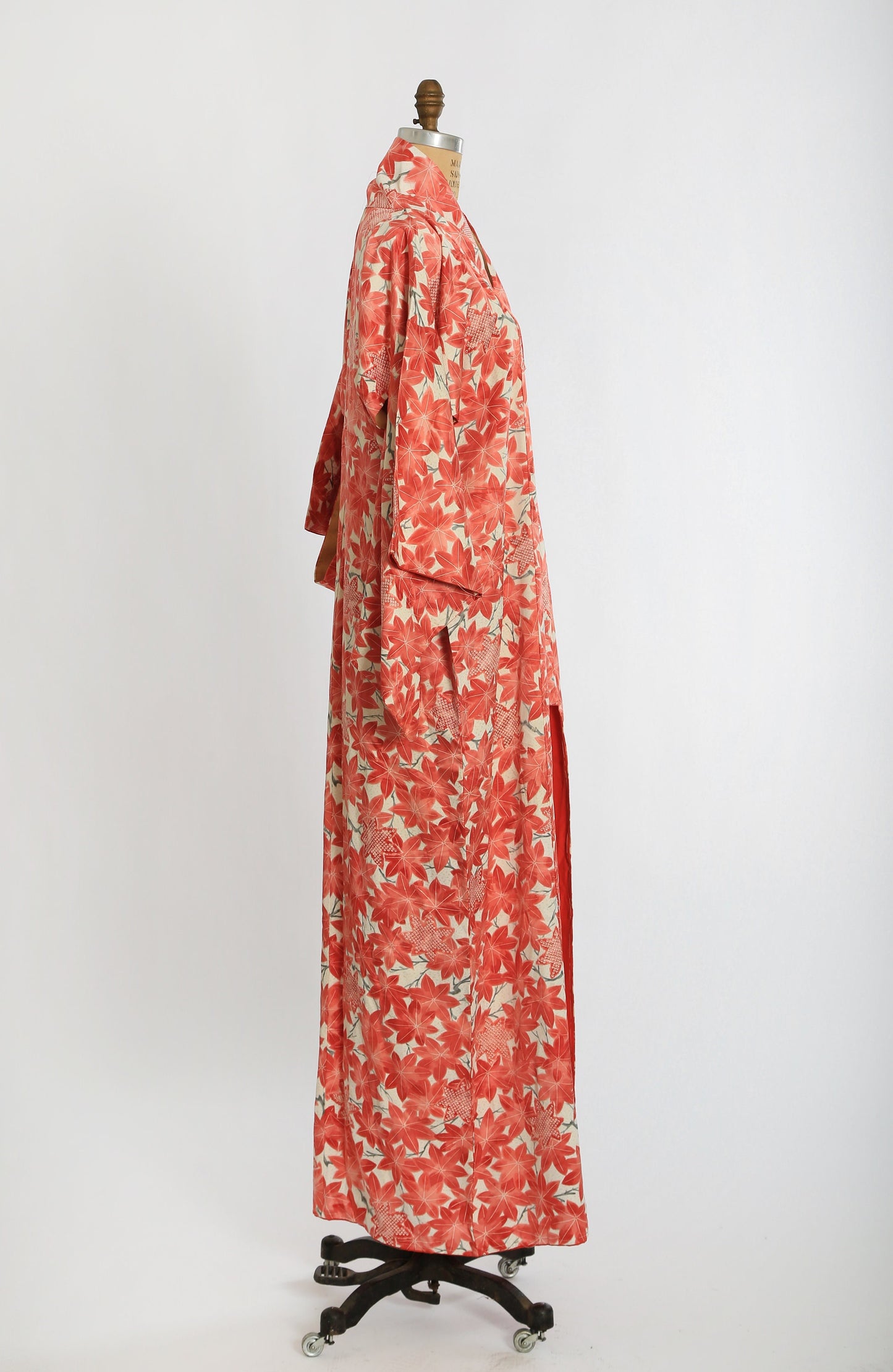 Antique Vintage 20s 30s pink silk floral leaf Japanese KIMONO | 1920s wedding floral kimono