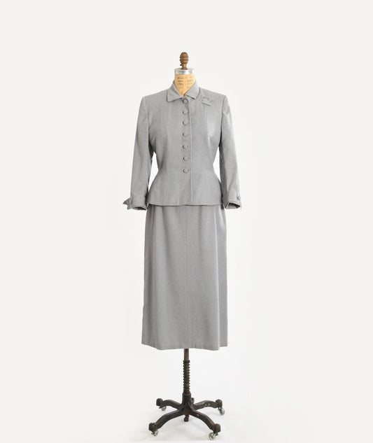 Vintage 1940s gray wool Courtshire Fashion 2pc suit
