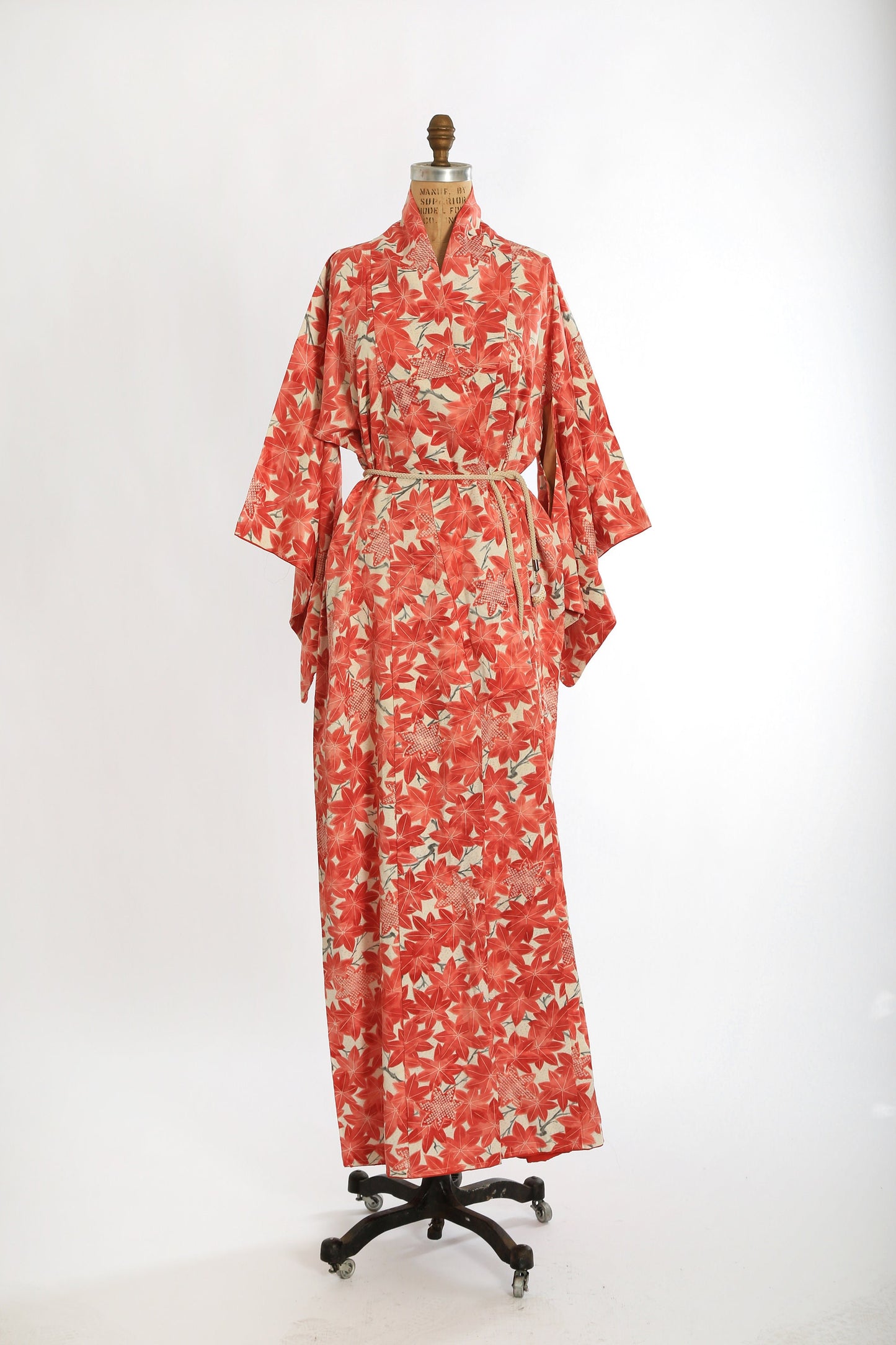 Antique Vintage 20s 30s pink silk floral leaf Japanese KIMONO | 1920s wedding floral kimono