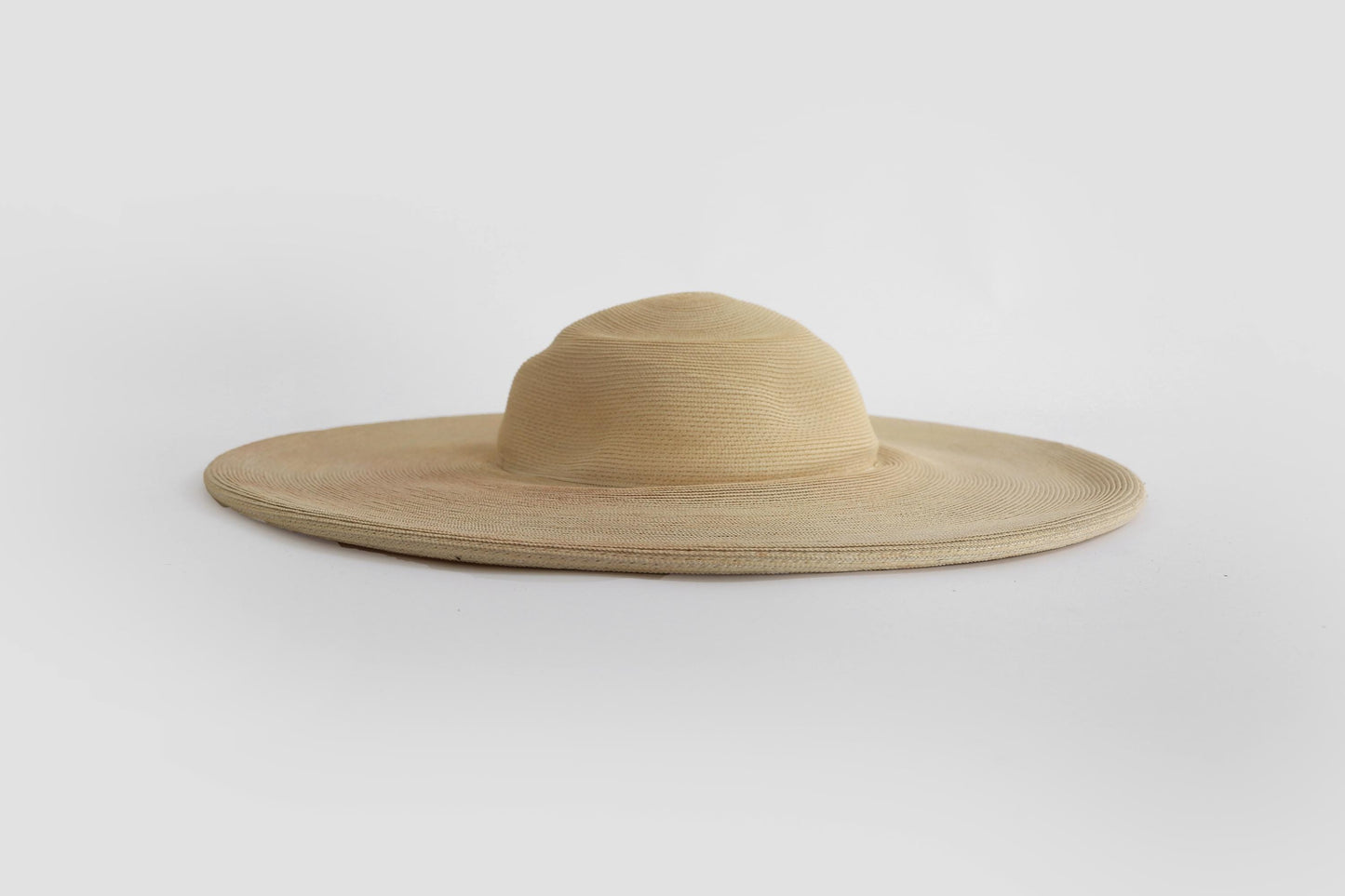 Vintage 1940s straw wide brim hat