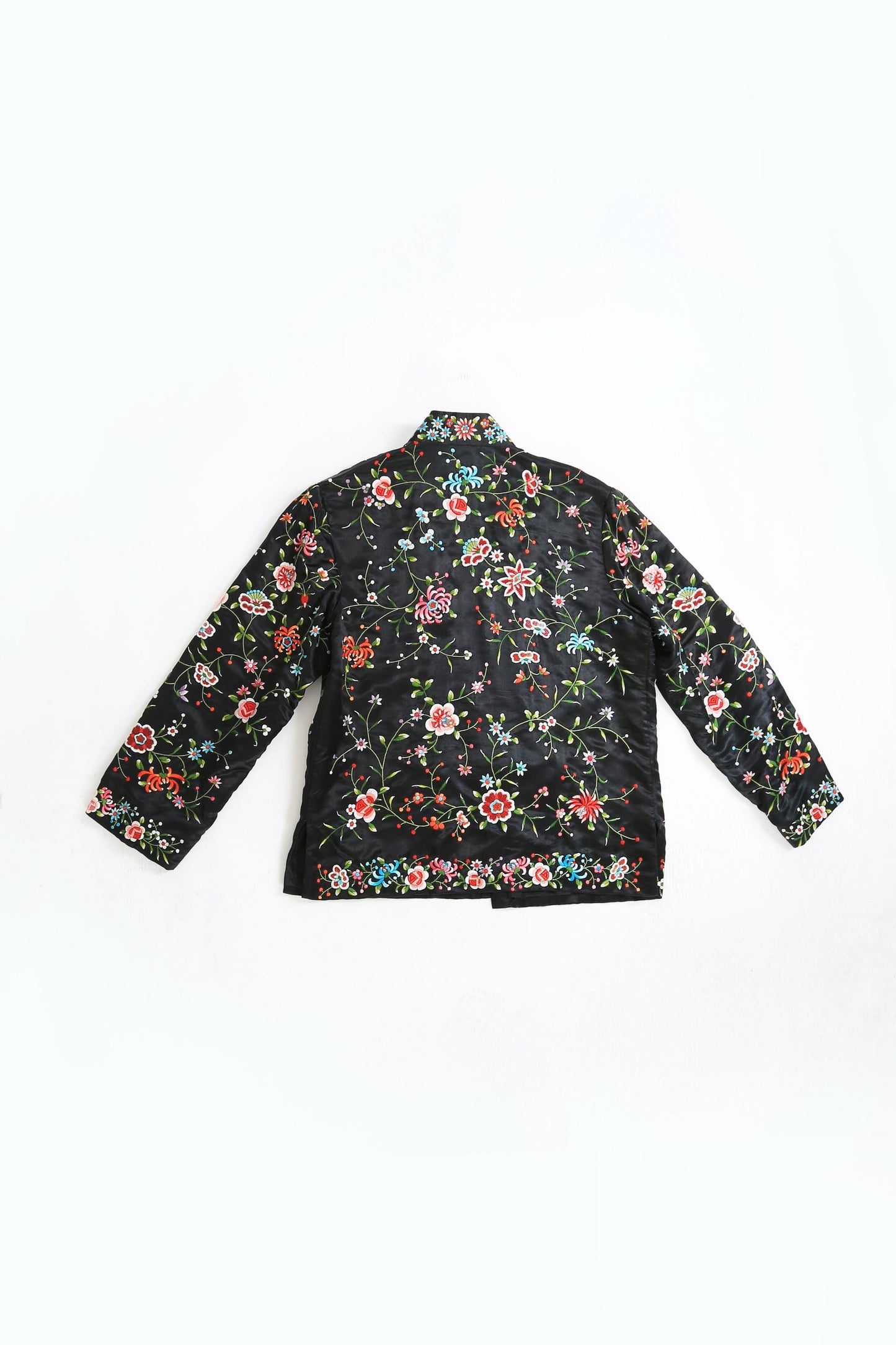 Vintage 60s hand embroidered Chinese silk jacket