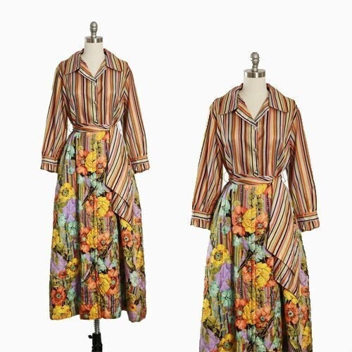Vintage 1960s quilted floral rainbow striped house dress robe