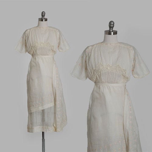 Antique Vintage Edwardian crochet hand embroidered floral cotton lawn dress