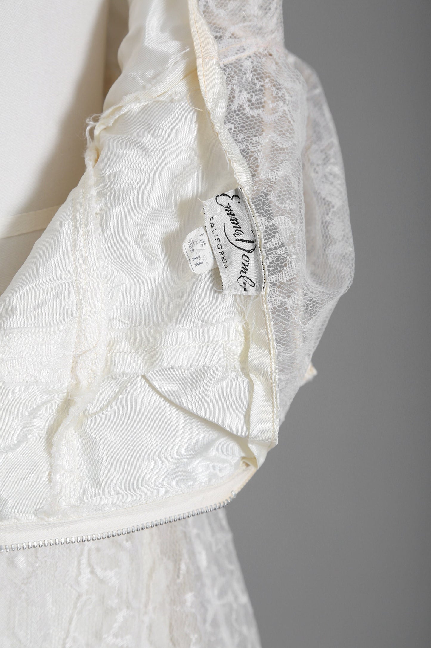 Emma Domb wedding dress | Vintage 50s floral lace bow wedding dress | 1950s wedding gown